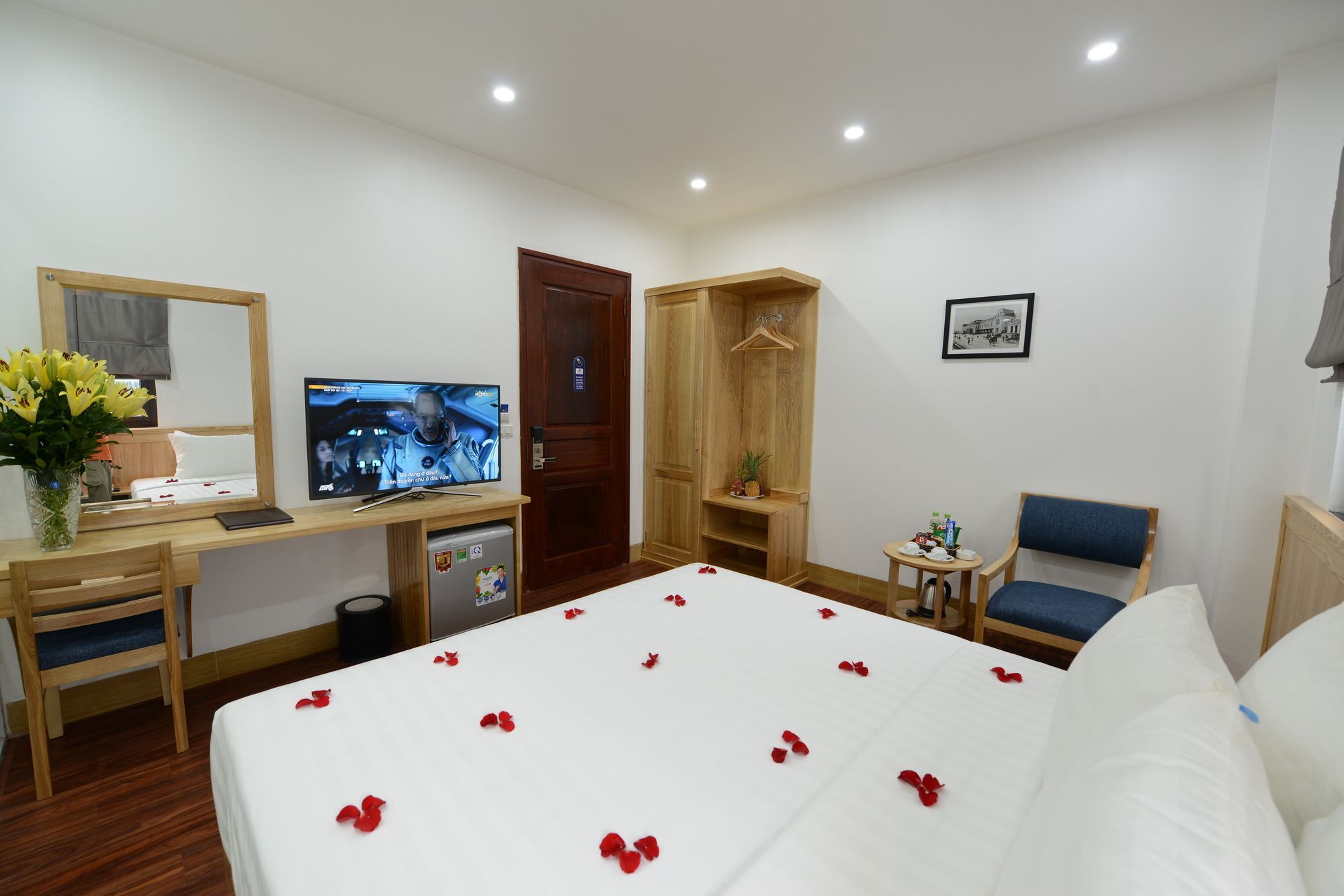 Blue Hanoi Inn City Hotel Екстер'єр фото
