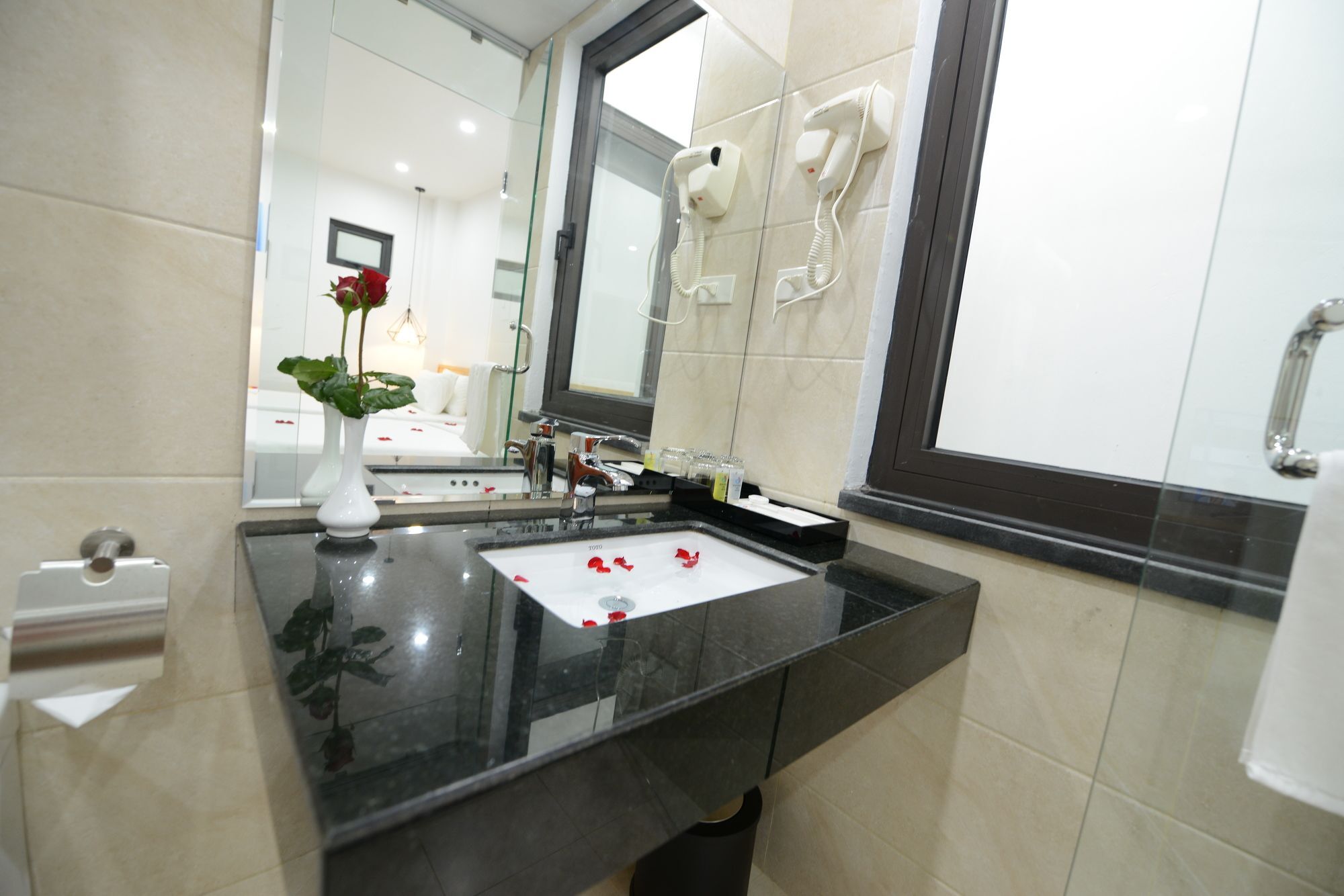 Blue Hanoi Inn City Hotel Екстер'єр фото
